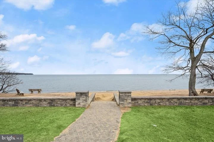 Photo of 1292 SWAN DRIVE