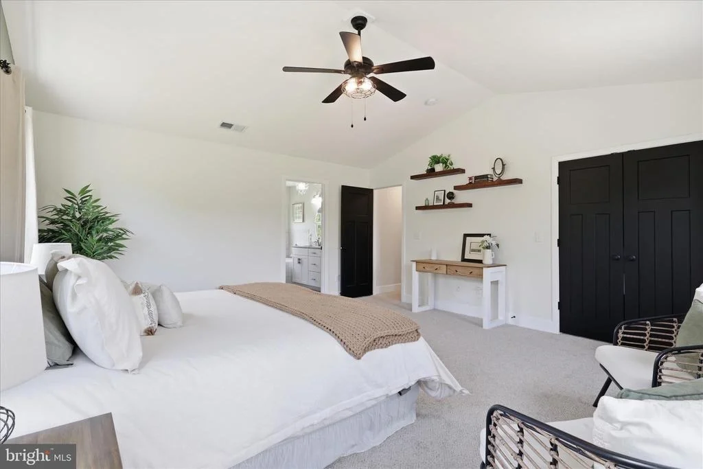 Photo of 9404 ROBERT E LEE DRIVE