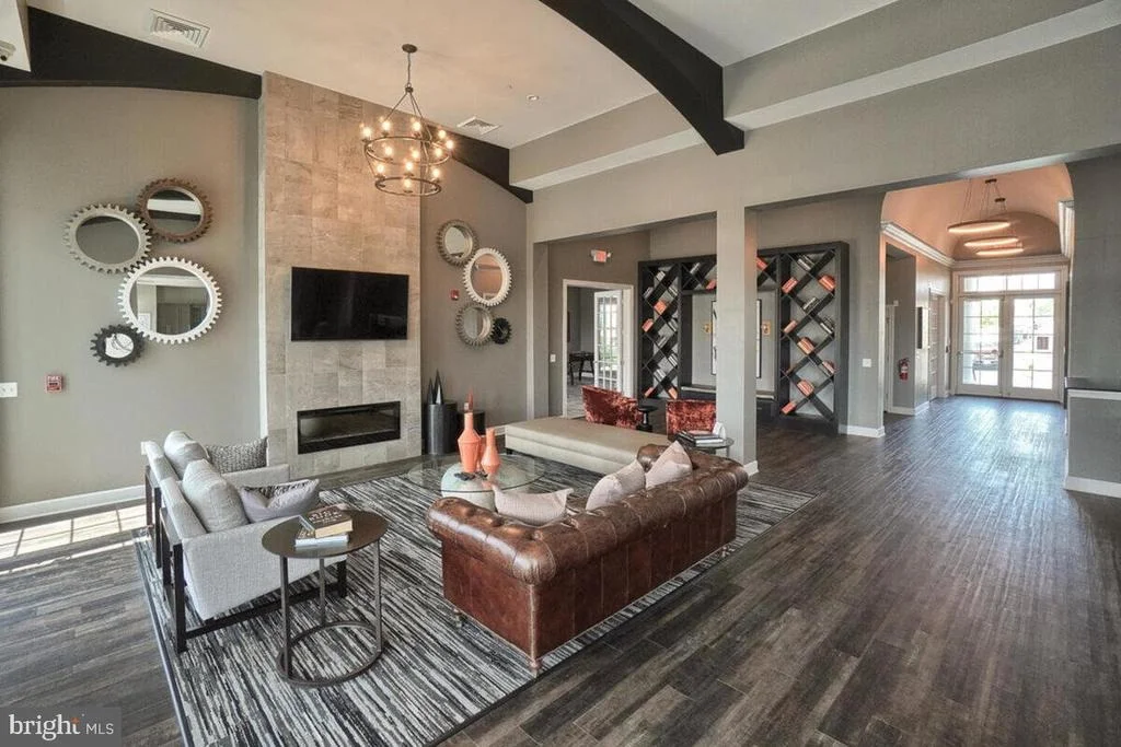 Photo of 5211 CONTINENTAL DRIVE