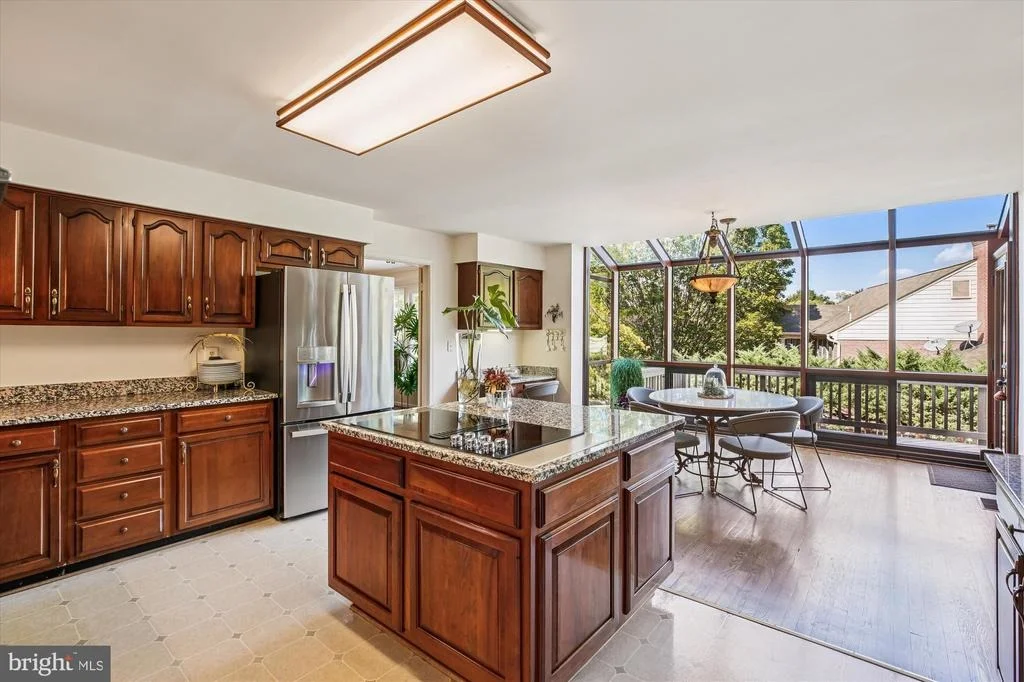 Photo of 9537 FOX HOLLOW