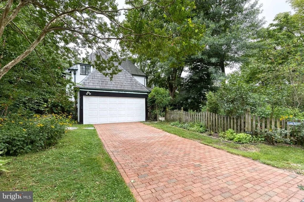 Photo of 304 TAPLOW ROAD