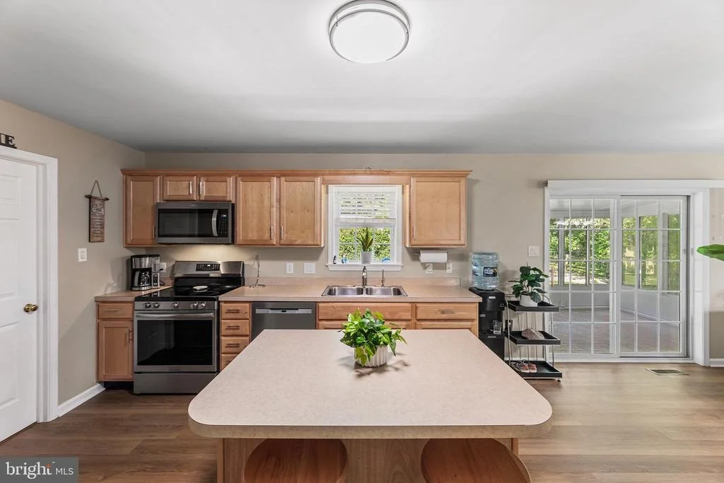 Photo of 33661 FEATHER LANE
