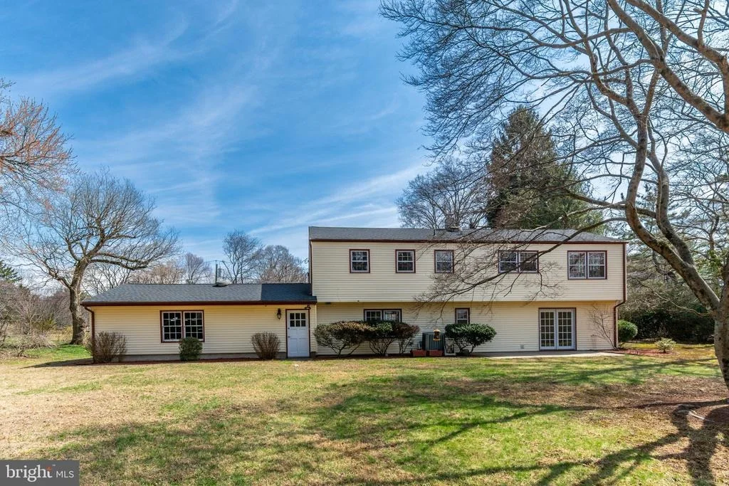 Photo of 6 JEFFREY LANE