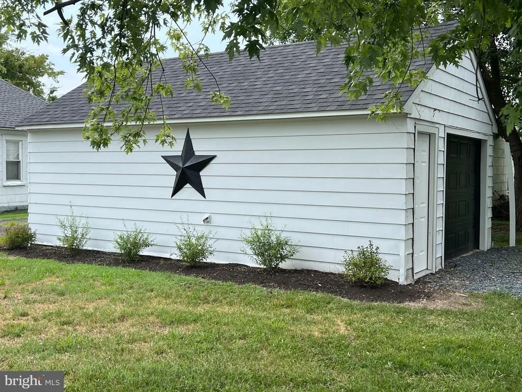 Photo of 425 HENRY STREET