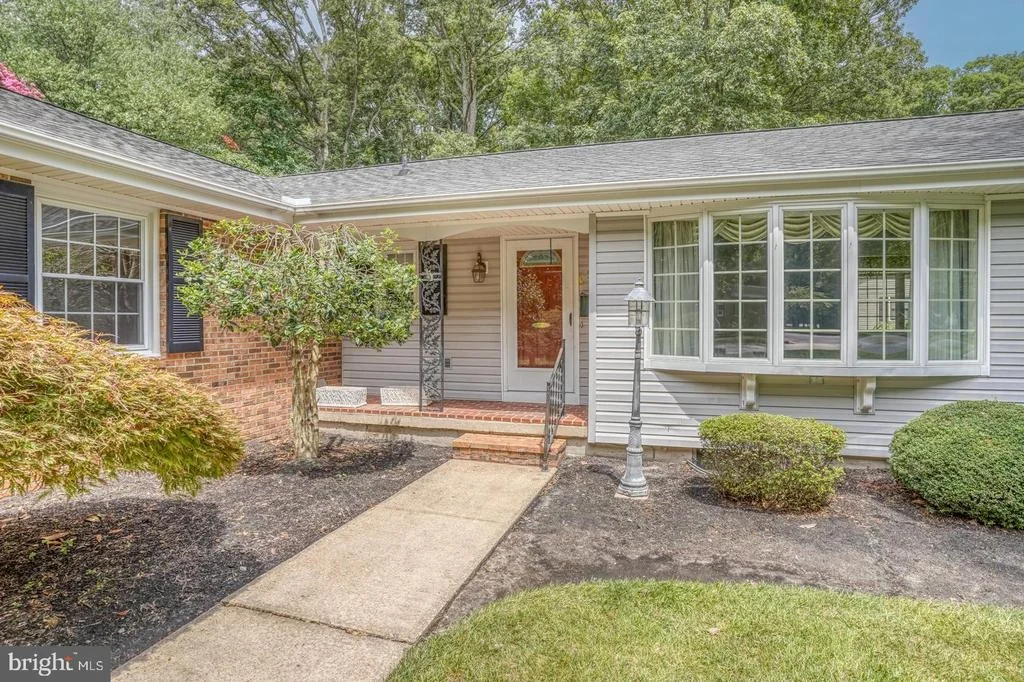 Photo of 5 WINGED FOOT ROAD