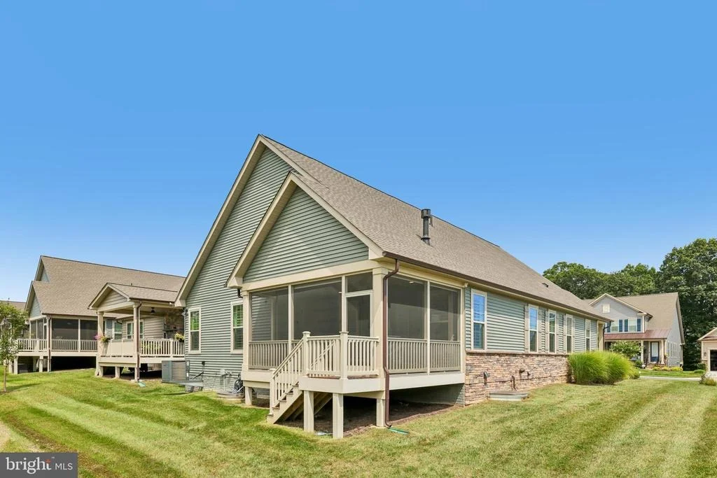 Photo of 2814 CAMOMILE DRIVE E