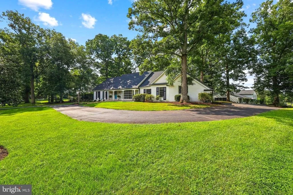 Photo of 9507 NELSON LANE