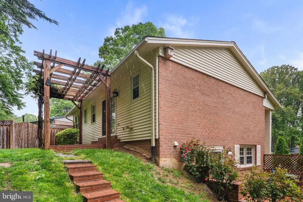 Photo of 10305 COLLINGHAM DRIVE