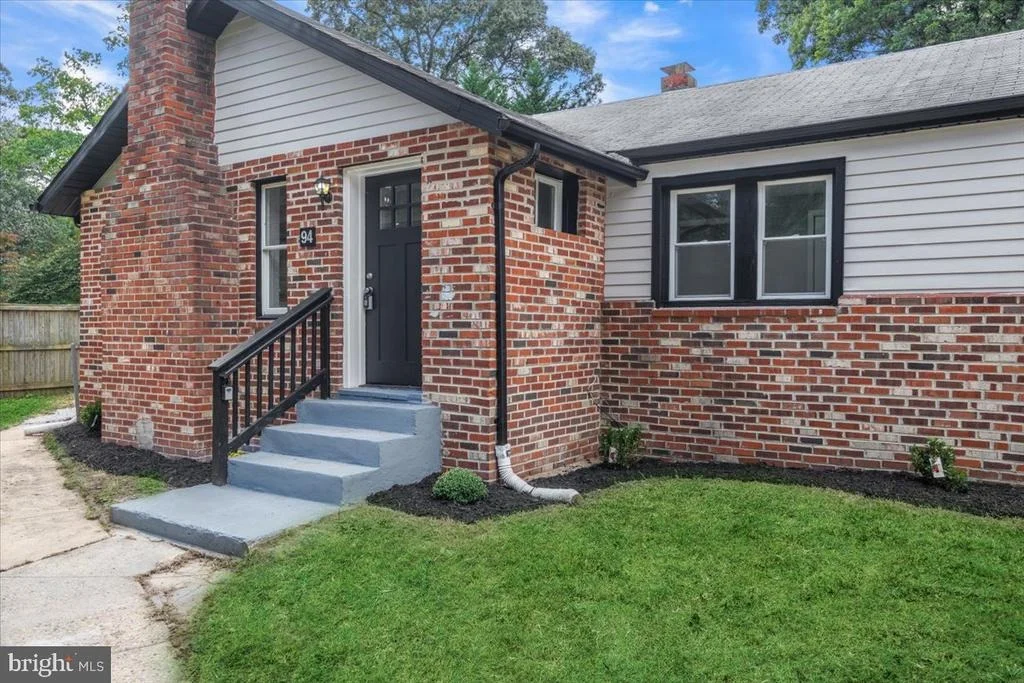 Photo of 94 PINE ROAD