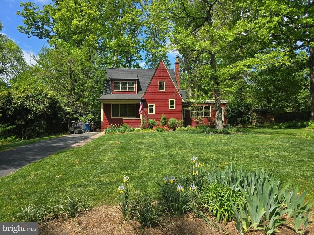 Photo of 7108 LARRLYN DRIVE
