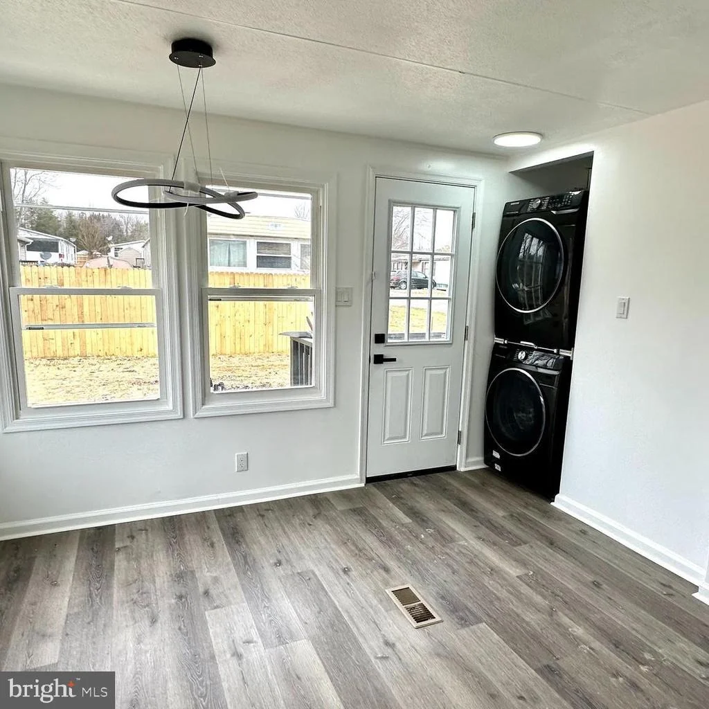 Photo of 606 RED OAK DRIVE