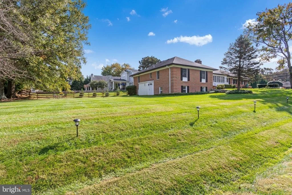 Photo of 9801 KENDALE ROAD