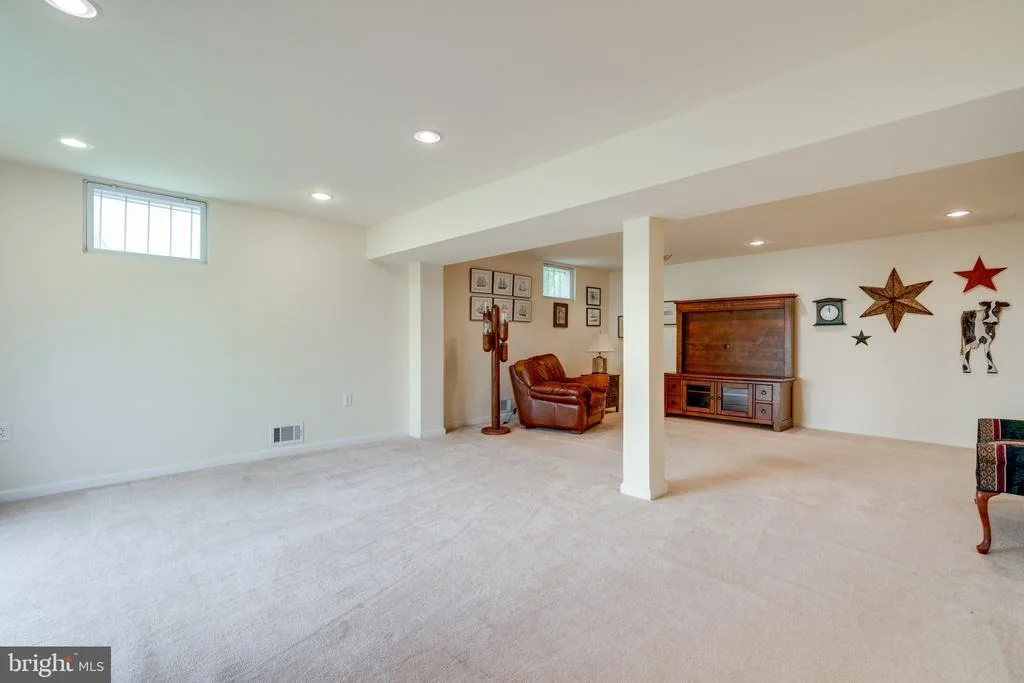 Photo of 7203 MING TREE COURT