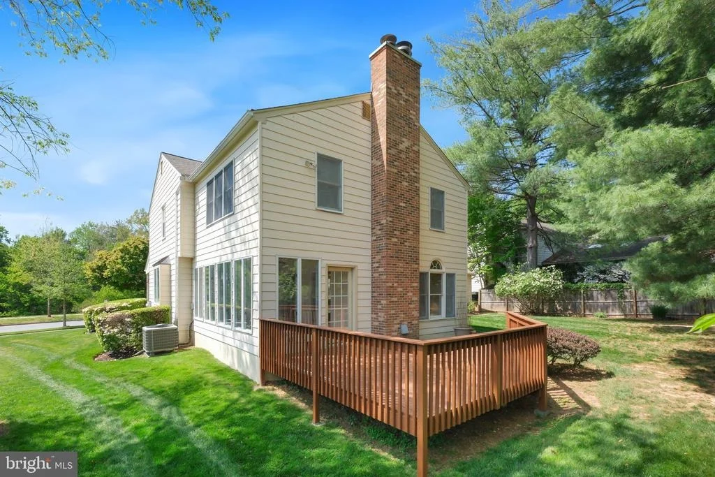 Photo of 1429 LONGHILL DRIVE