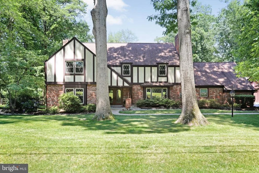 Photo of 24930 DUNNAVANT DRIVE