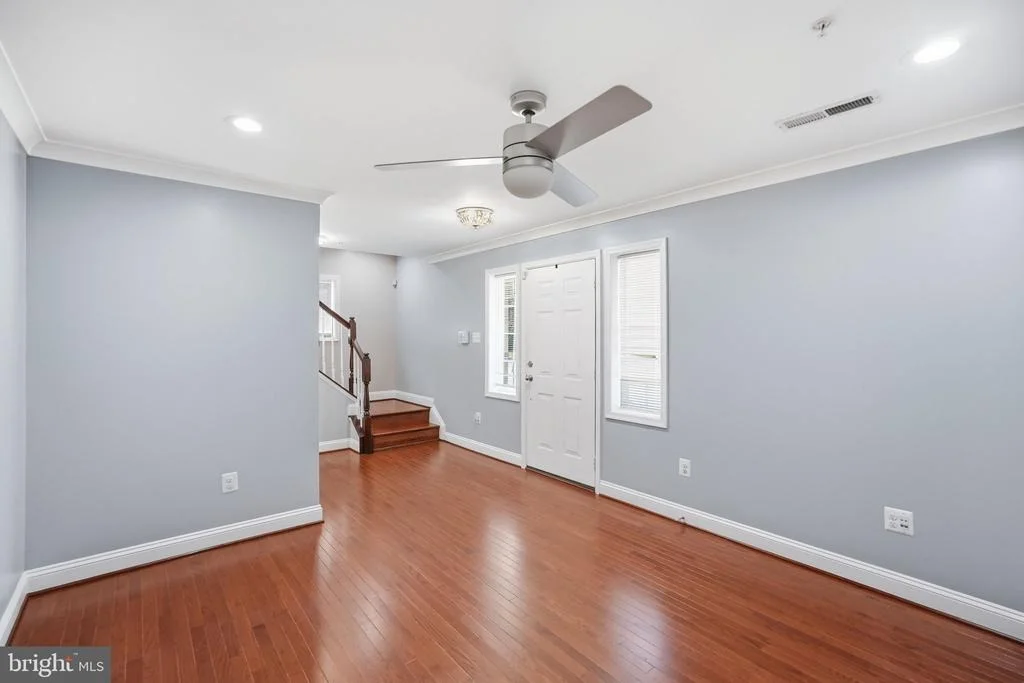 Photo of 232 PARKVIEW AVENUE