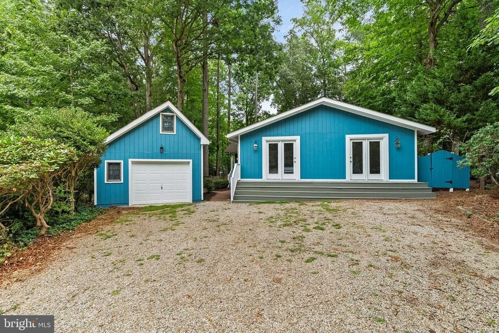 Photo of 30 SLOOP LANE