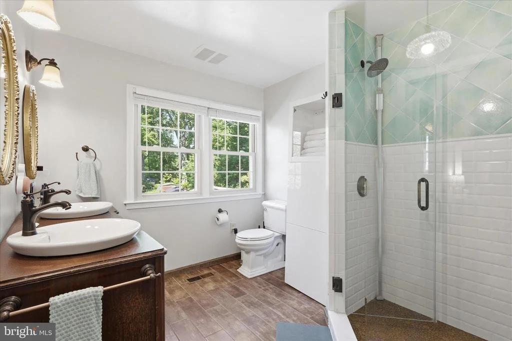 Photo of 8604 RIVERSIDE ROAD