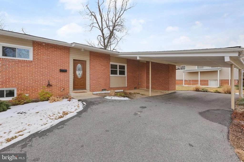 Photo of 2411 SYLVALE ROAD