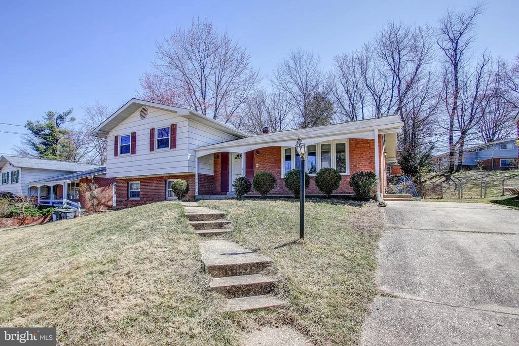 Photo of 906 LAMBERTON DRIVE