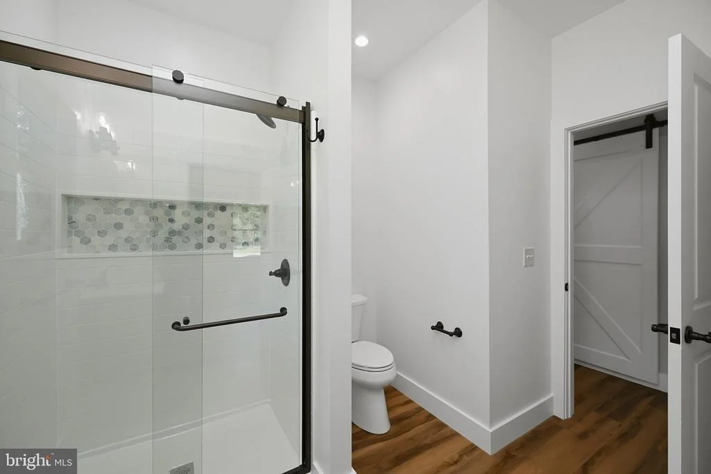 Photo of 15 BYRAN DR
