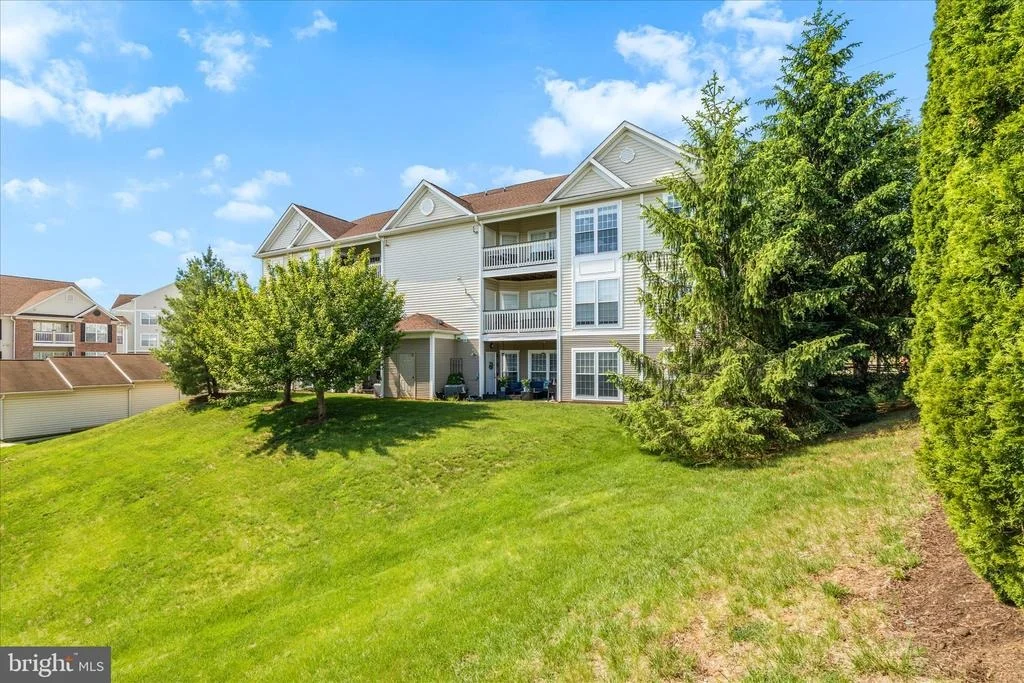 Photo of Unit 2C at 2507 SHELLEY CIRCLE
