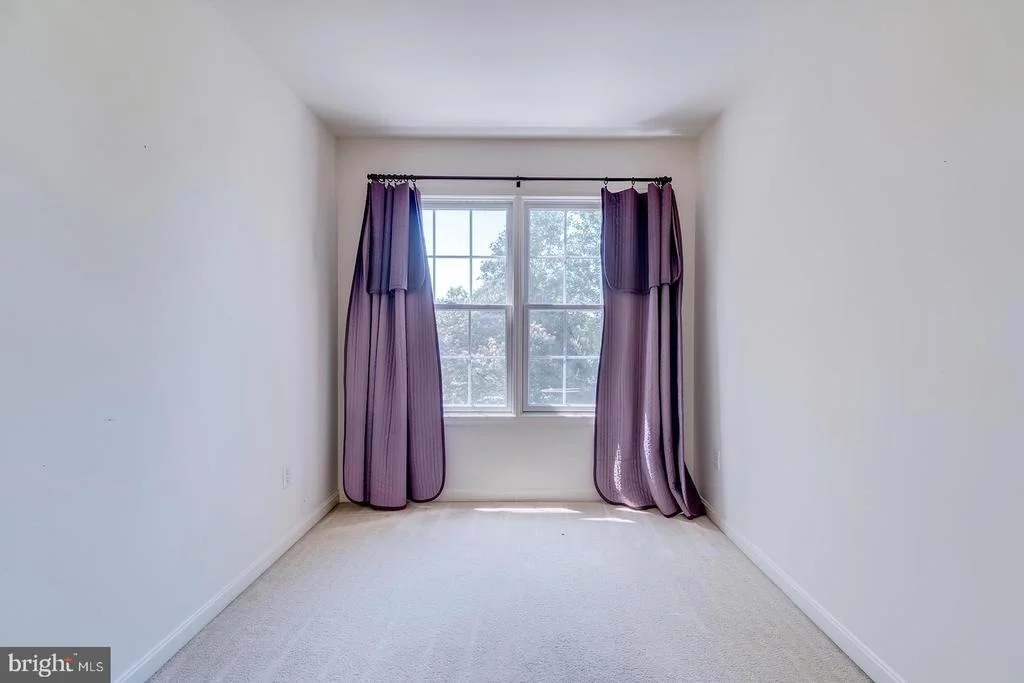 Photo of 142 W SHORE DRIVE