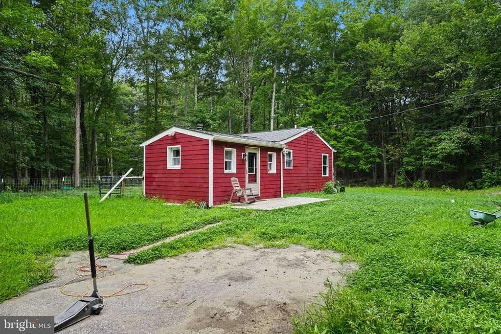 Photo of 4924 KELLAM ROAD