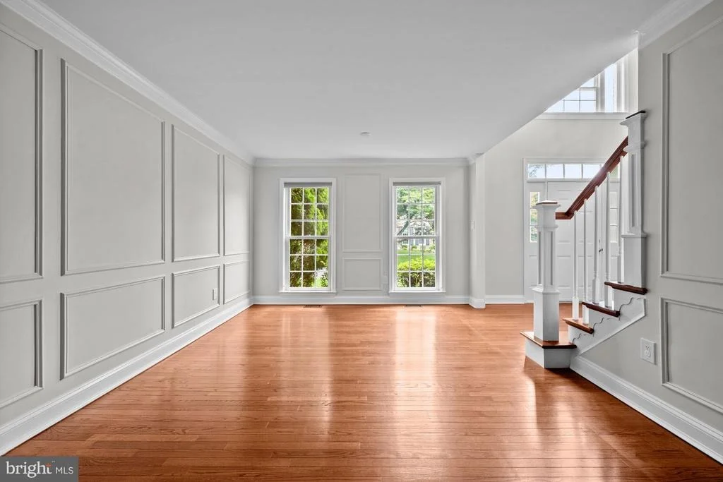 Photo of 10215 MARTINHOE DRIVE