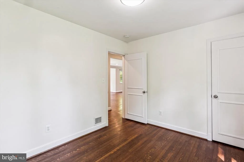 Photo of 813 MIDLAND ROAD