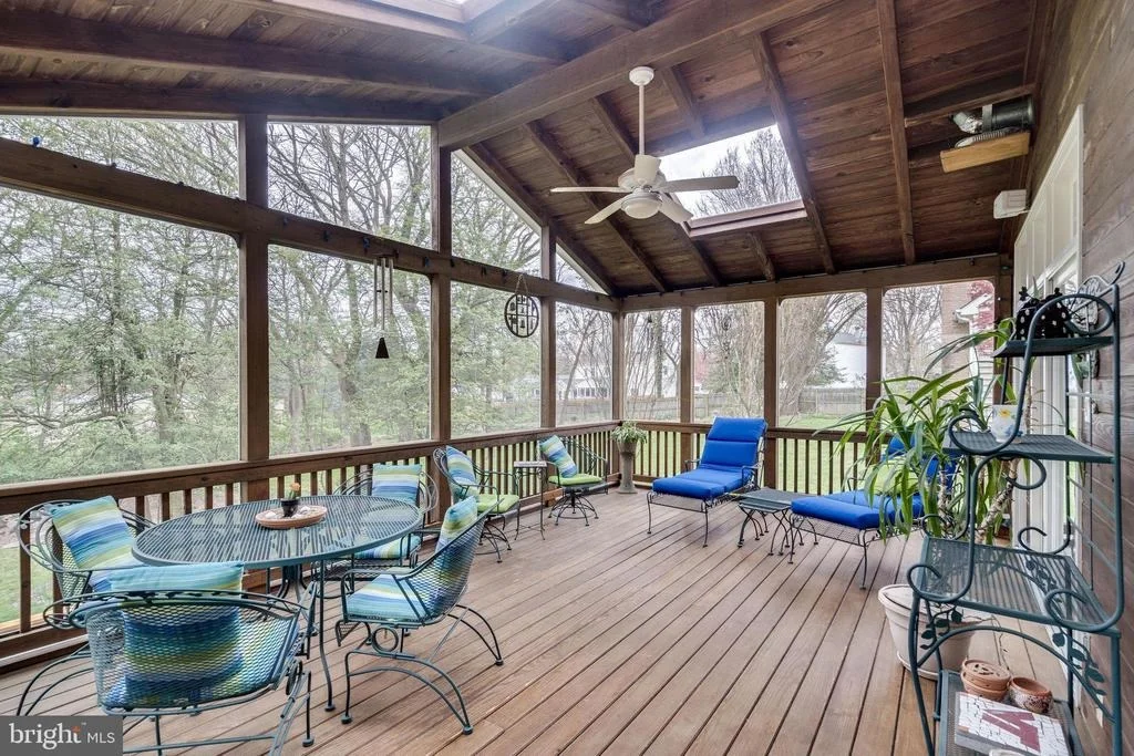 Photo of 9827 FIVE OAKS ROAD