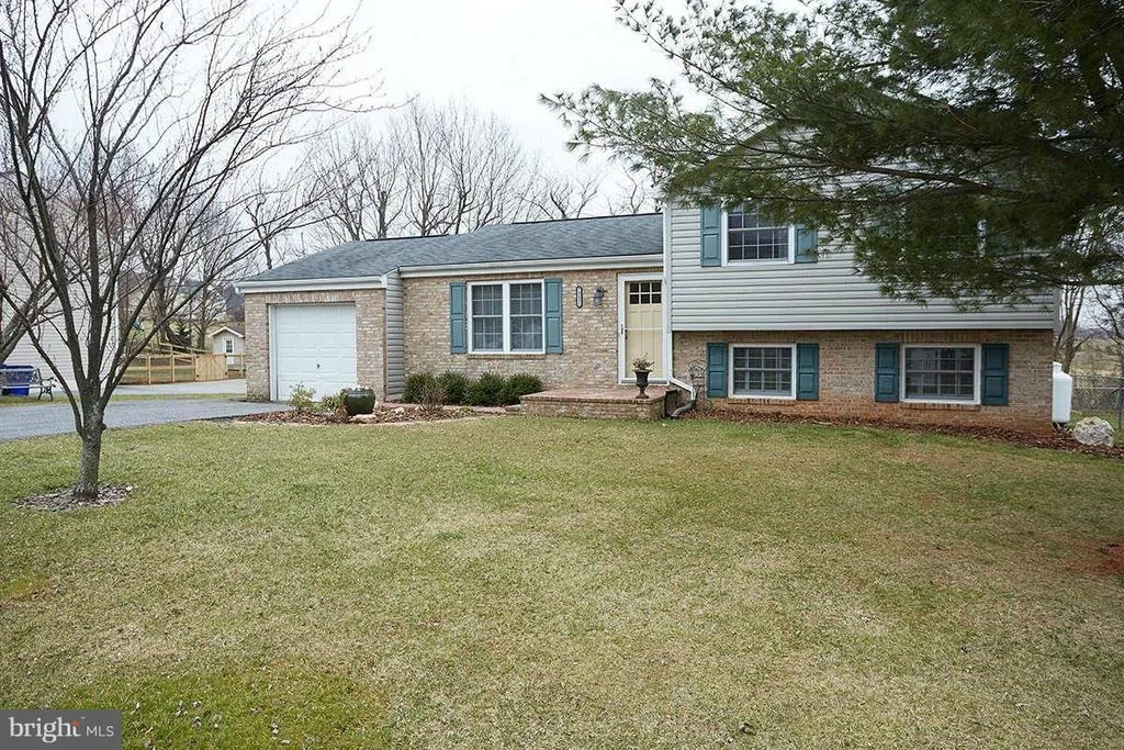 Photo of 7083 JASPER DRIVE