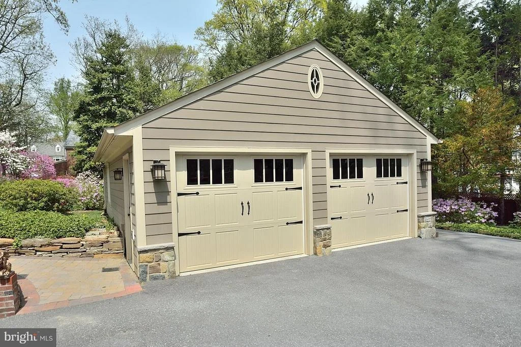 Photo of 1407 DALE DRIVE