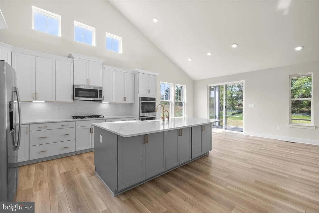 Photo of 9191 PEACH TREE DRIVE