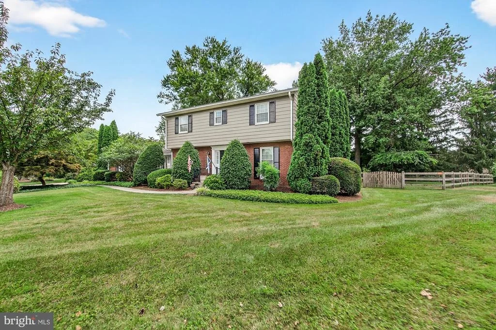 Photo of 8000 GLENDALE COURT