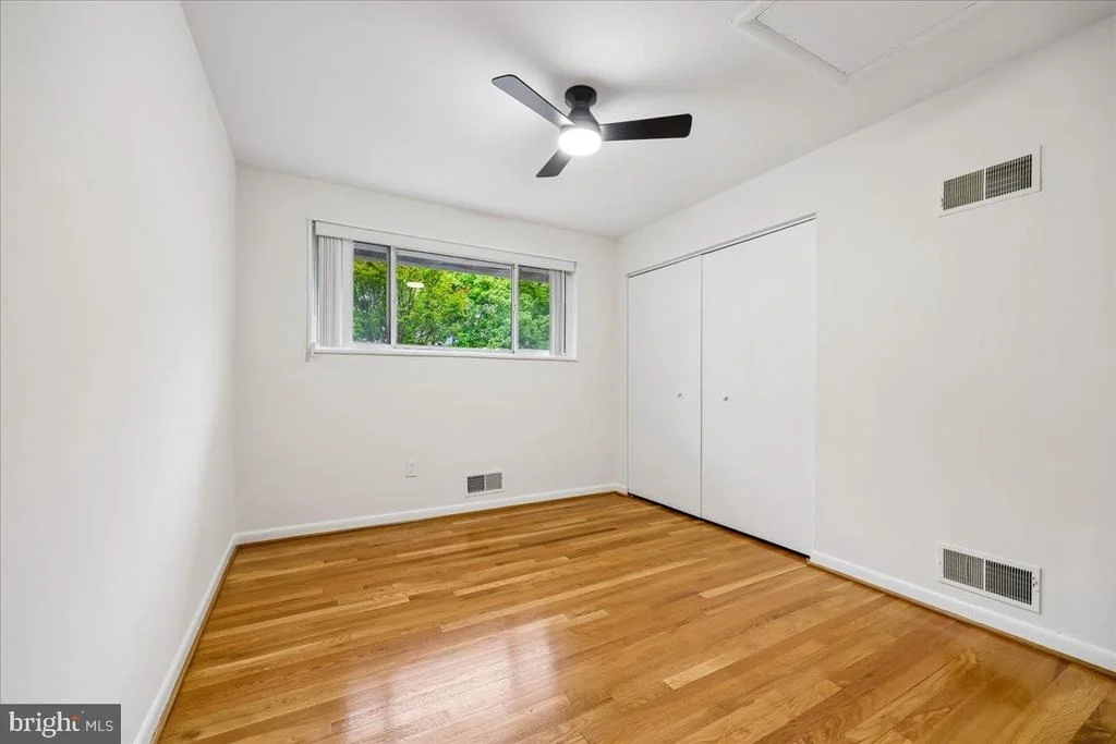Photo of 1105 LAMBERTON DRIVE
