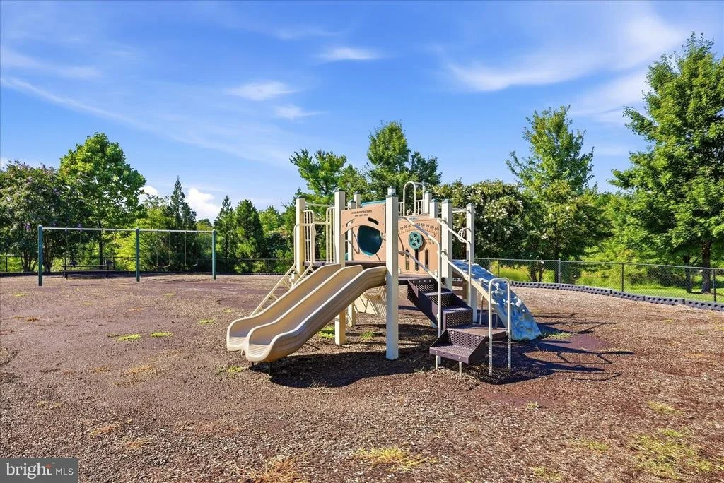 Photo of 43317 CEDAR POND PLACE
