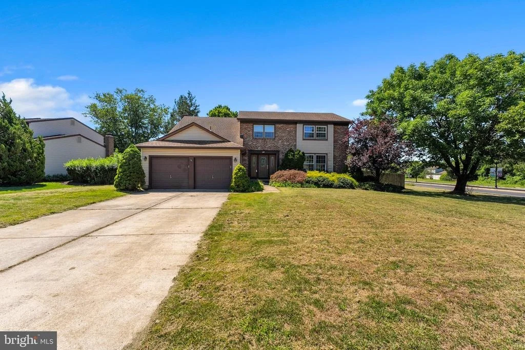 Photo of 1 CHATEAU DRIVE