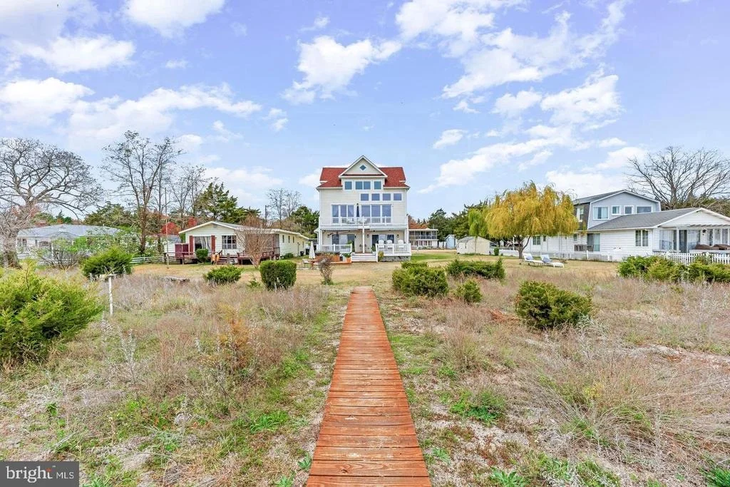 Photo of 3095 CALVERT BOULEVARD