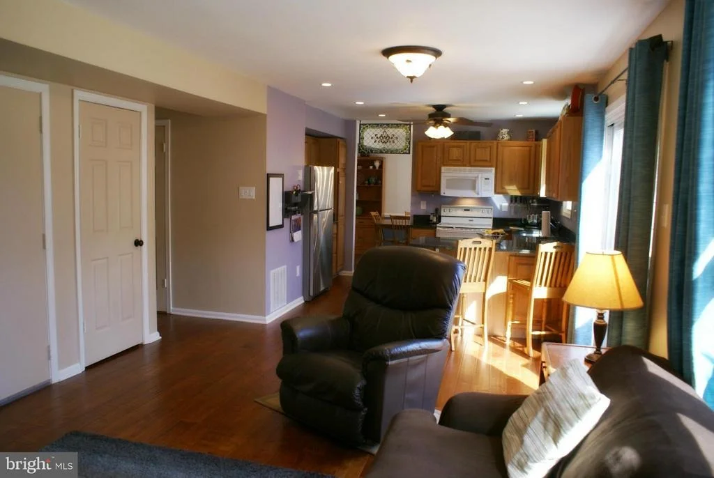 Photo of 180 STONEYBROOK COURT