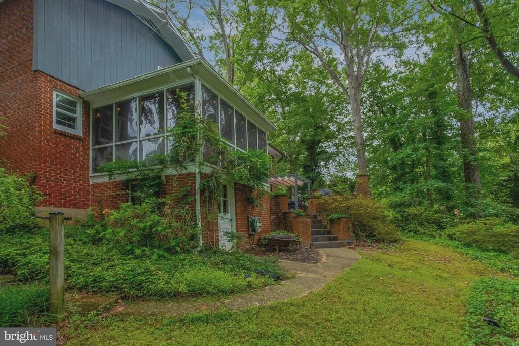 Photo of 9809 ASHBY ROAD