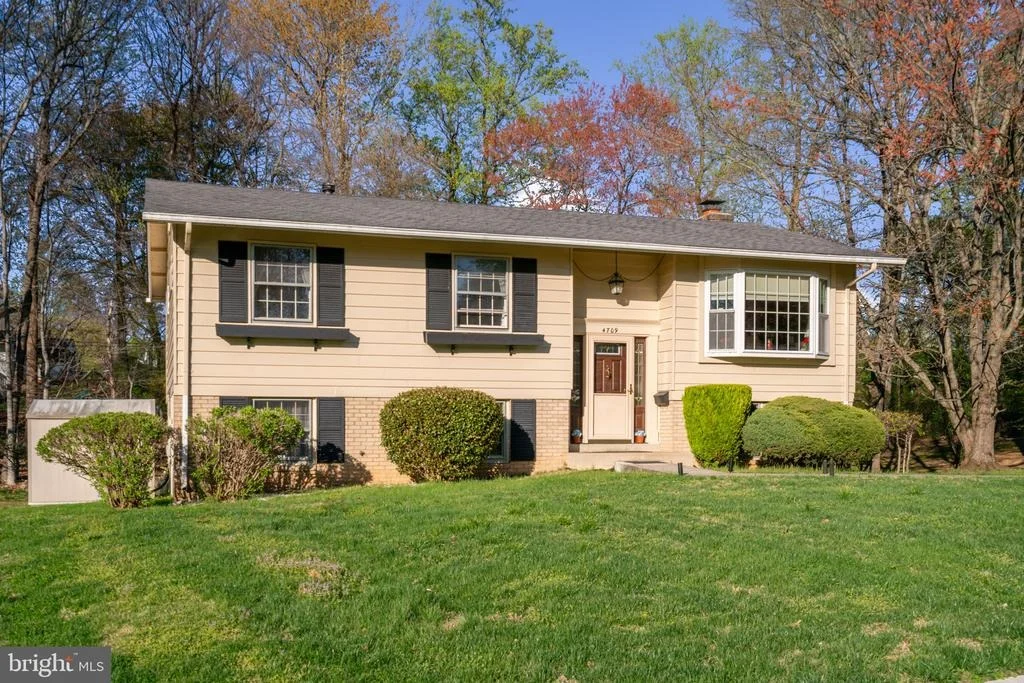 Photo of 4709 IRIS PLACE