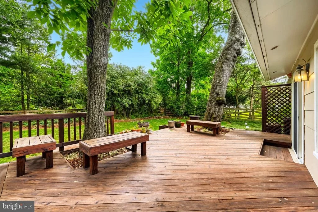 Photo of 852 DIAMOND DRIVE