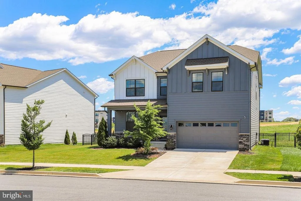 Photo of 504 CARROLL WALK AVE