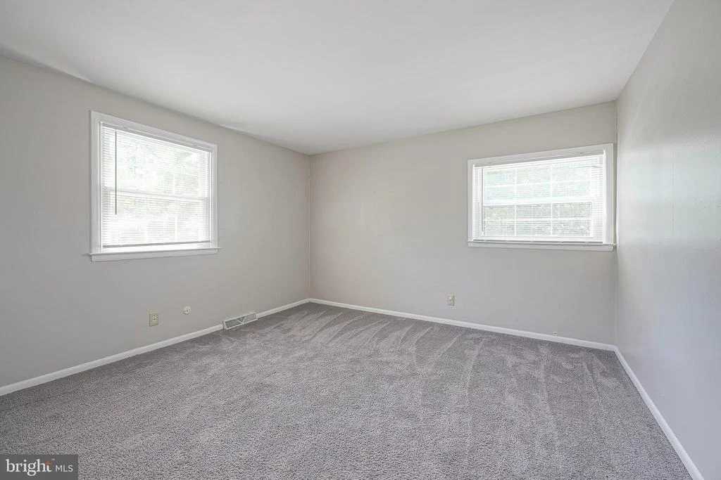 Photo of 1016 EAGLE LANE