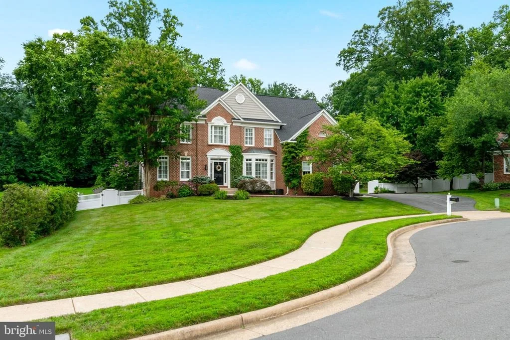 Photo of 9809 JOHN ROBERT WAY