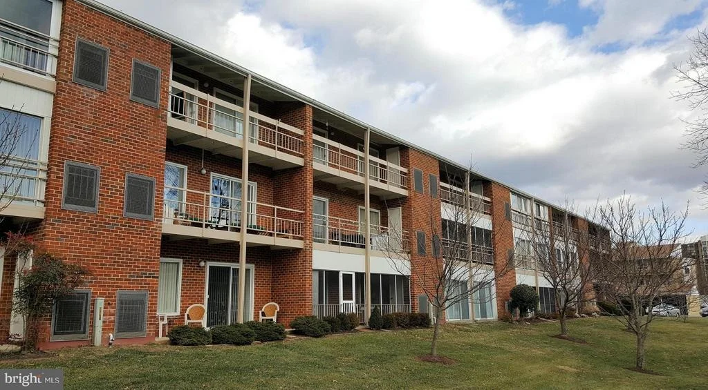 Photo of Unit 152B at 3500 FOREST EDGE DRIVE
