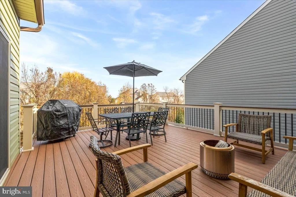 Photo of 1010 SAXTON DRIVE