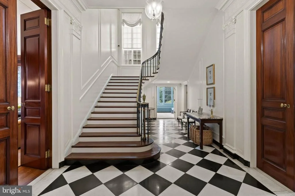 Photo of 15 CHARLCOTE PLACE