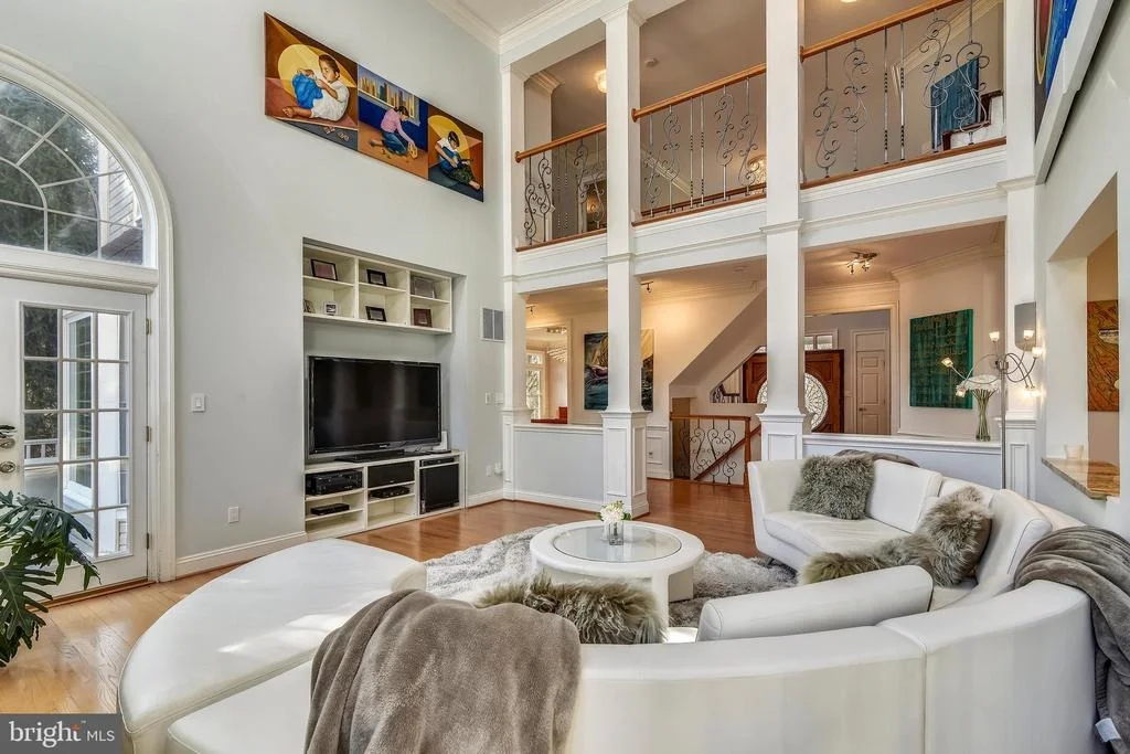 Photo of 2091 HUNTERS CREST WAY